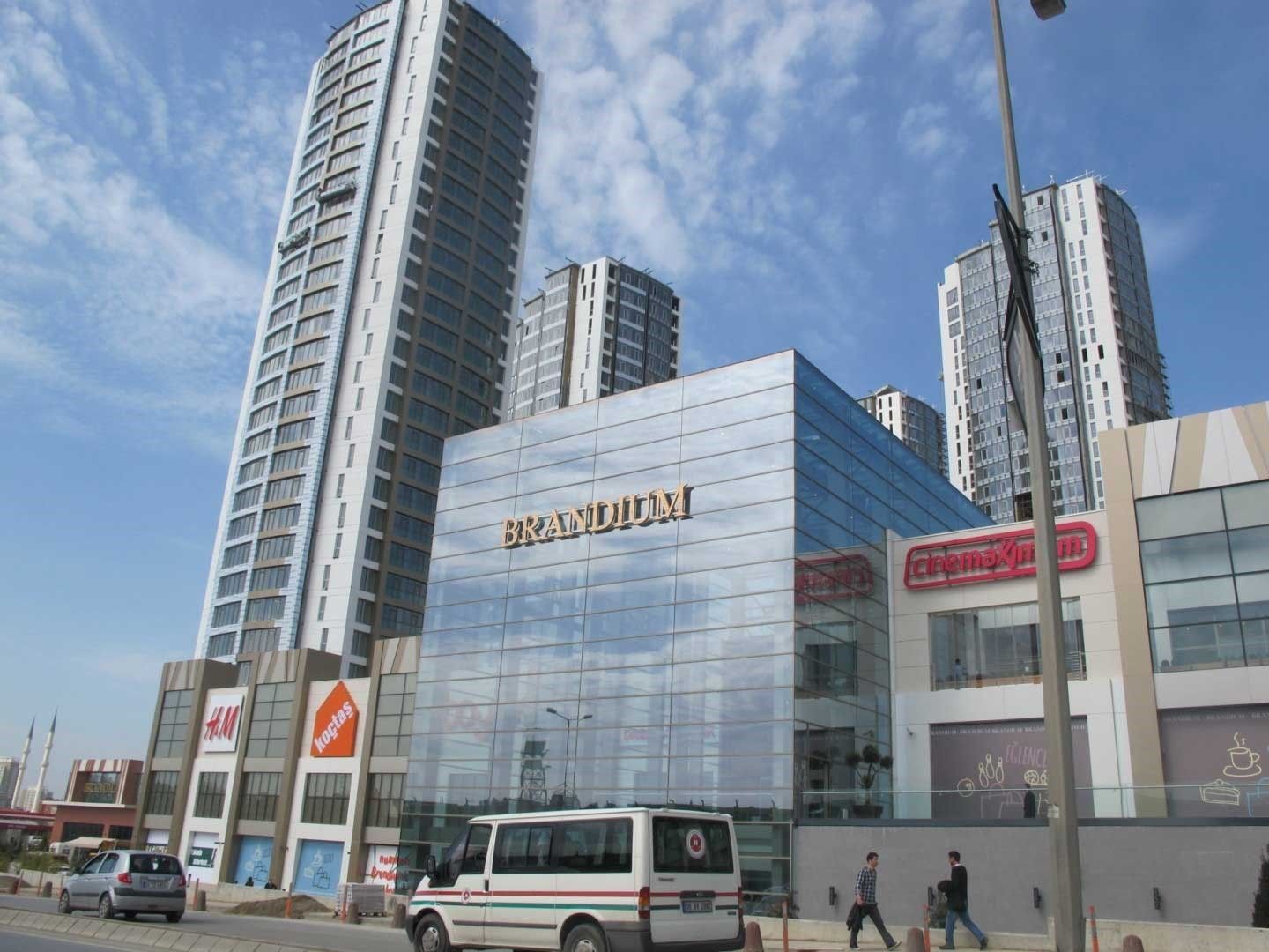Brandium Residence & Mall image 2
